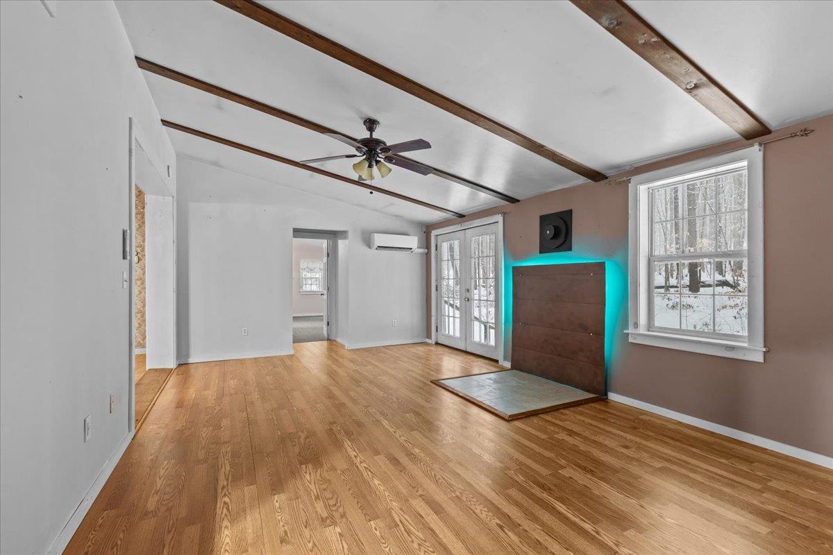 52 School House Hill Road