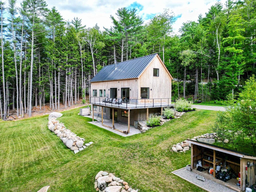 Photo of 112 Crown Ridge Road, Conway, NH 03860 (MLS # 5064244)