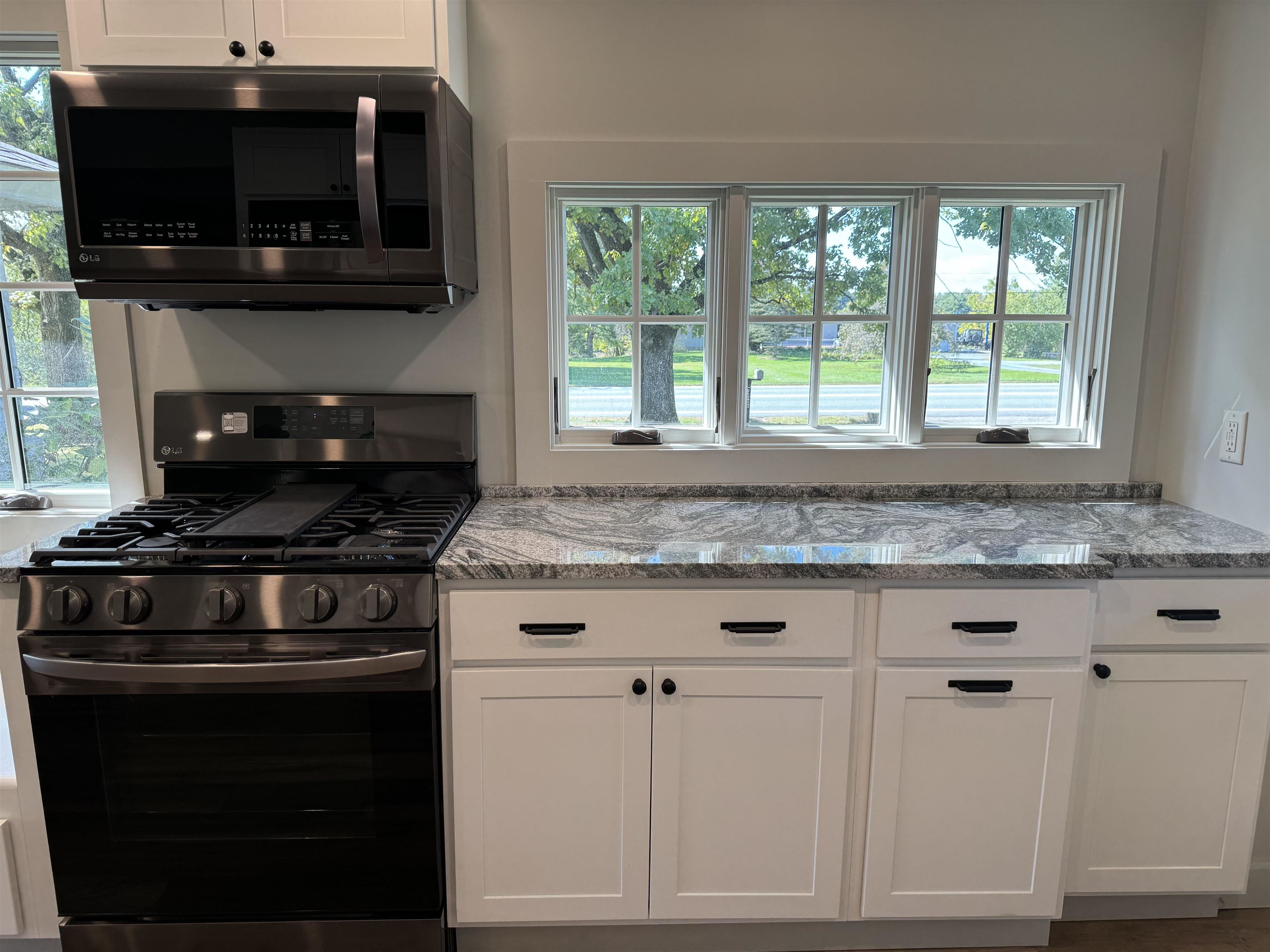 Middlebury, Vermont 05753, United States, 2 Bedrooms Bedrooms, ,1 BathroomBathrooms,Residential,Pending,41650