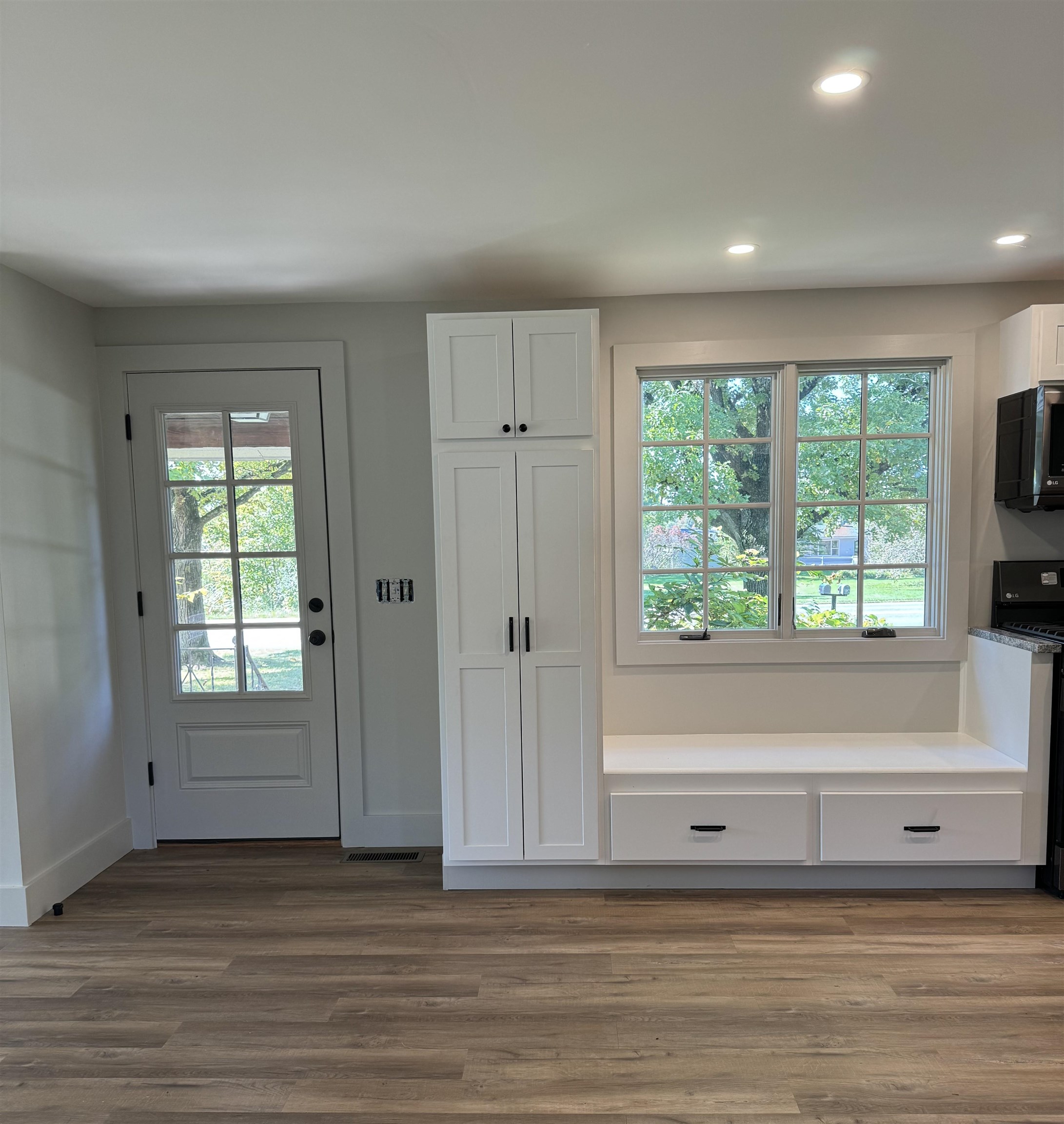 Middlebury, Vermont 05753, United States, 2 Bedrooms Bedrooms, ,1 BathroomBathrooms,Residential,Pending,41650