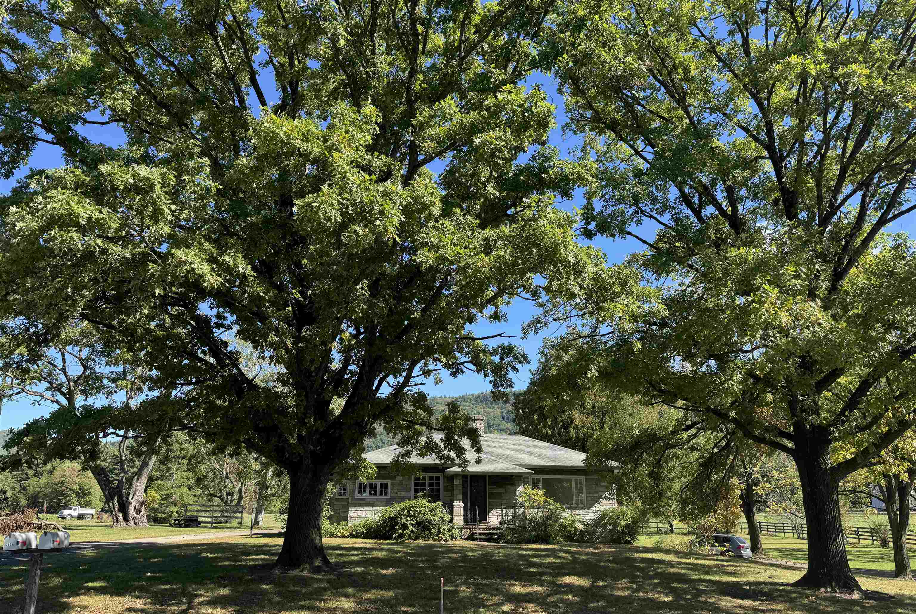 Middlebury, Vermont 05753, United States, 2 Bedrooms Bedrooms, ,1 BathroomBathrooms,Residential,Pending,41650
