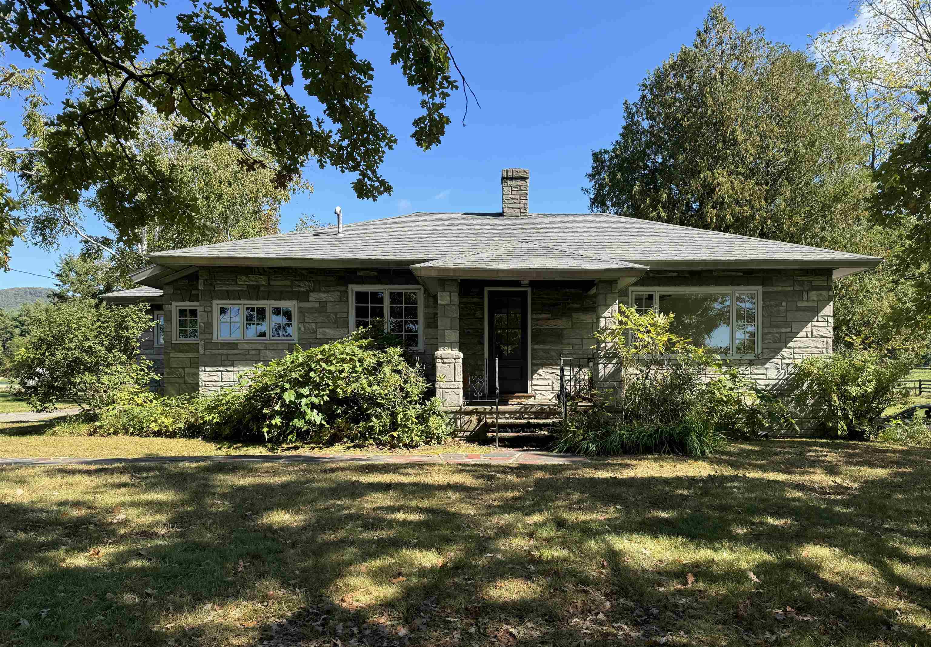 Middlebury, Vermont 05753, United States, 2 Bedrooms Bedrooms, ,1 BathroomBathrooms,Residential,Pending,41650