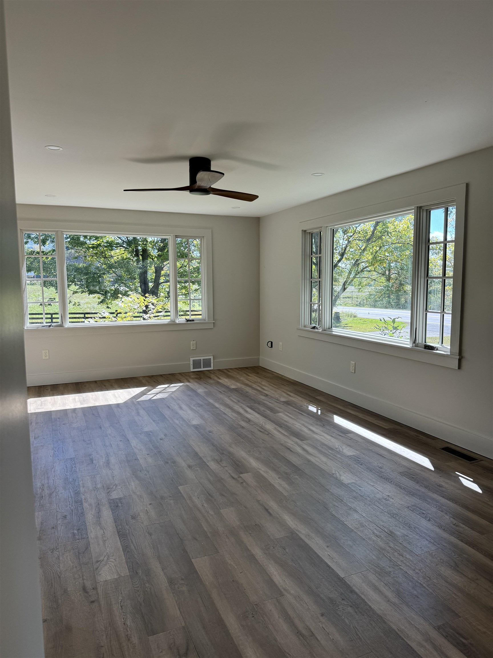 Middlebury, Vermont 05753, United States, 2 Bedrooms Bedrooms, ,1 BathroomBathrooms,Residential,Pending,41650