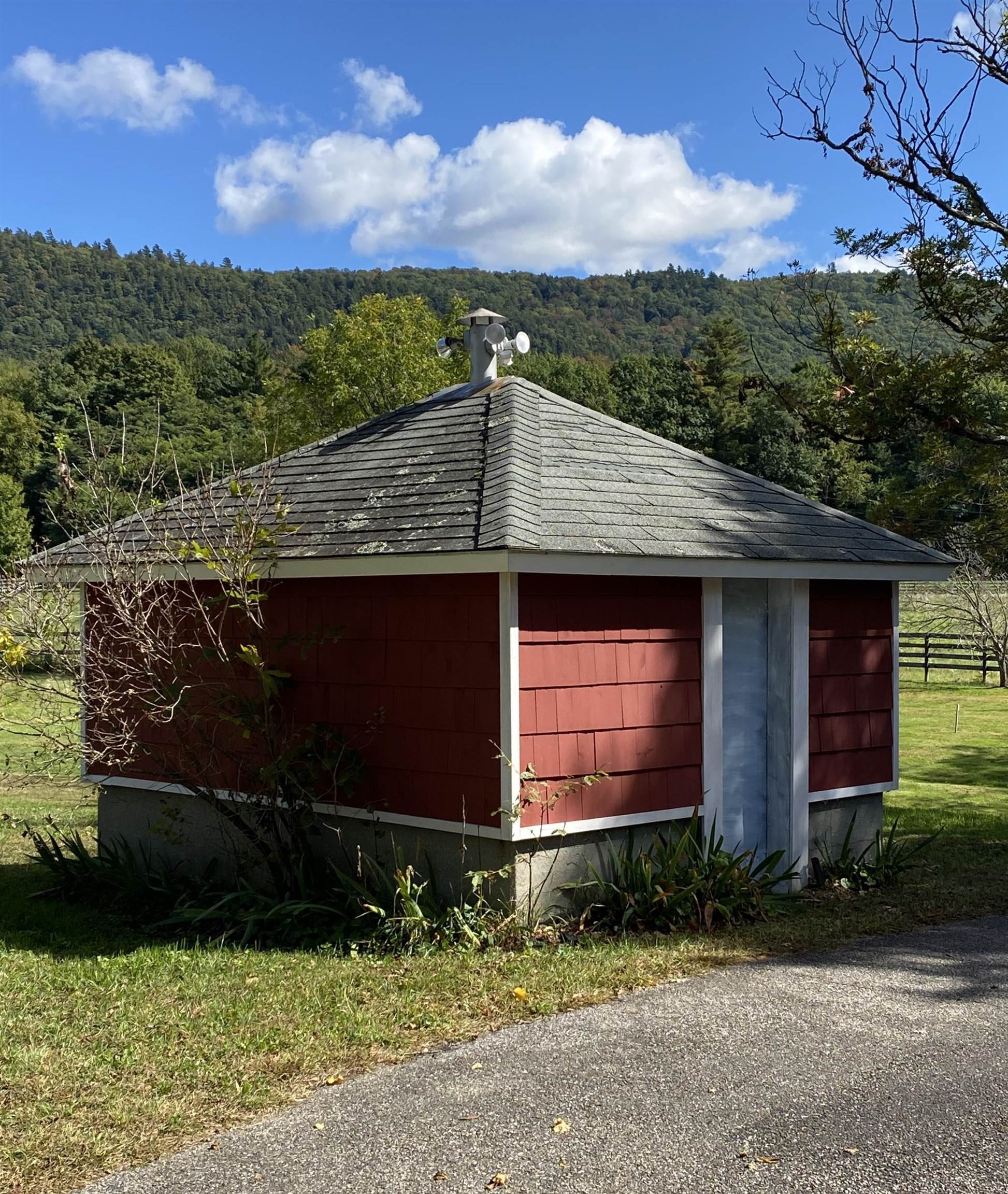 Middlebury, Vermont 05753, United States, 2 Bedrooms Bedrooms, ,1 BathroomBathrooms,Residential,Pending,41650
