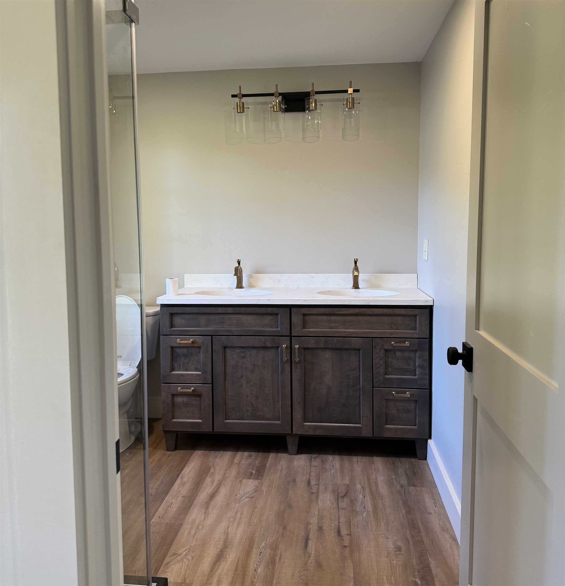 Middlebury, Vermont 05753, United States, 2 Bedrooms Bedrooms, ,1 BathroomBathrooms,Residential,Pending,41650