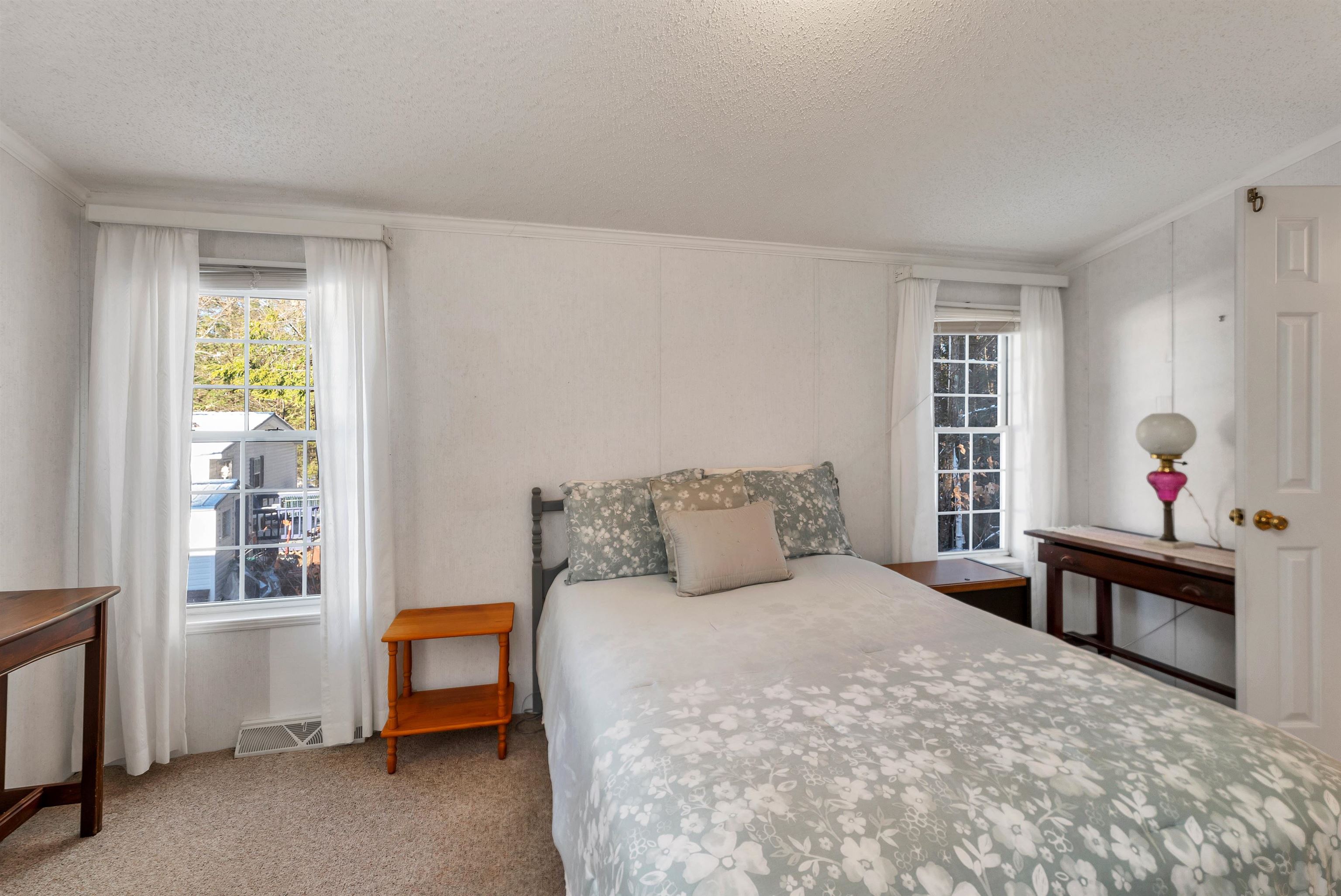 Laconia, New Hampshire 03246, United States, 2 Bedrooms Bedrooms, ,2 BathroomsBathrooms,Residential,Pending,22791