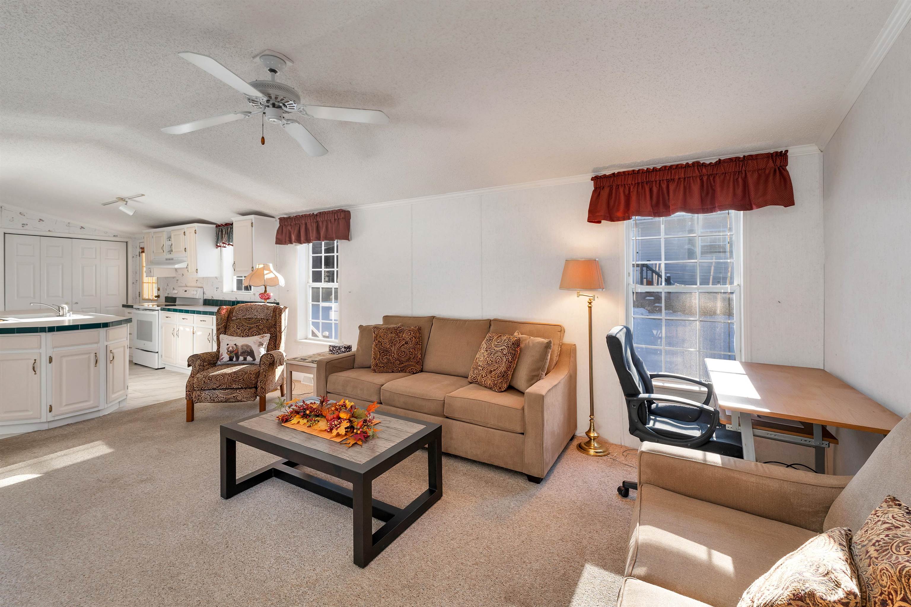 Laconia, New Hampshire 03246, United States, 2 Bedrooms Bedrooms, ,2 BathroomsBathrooms,Residential,Pending,22791