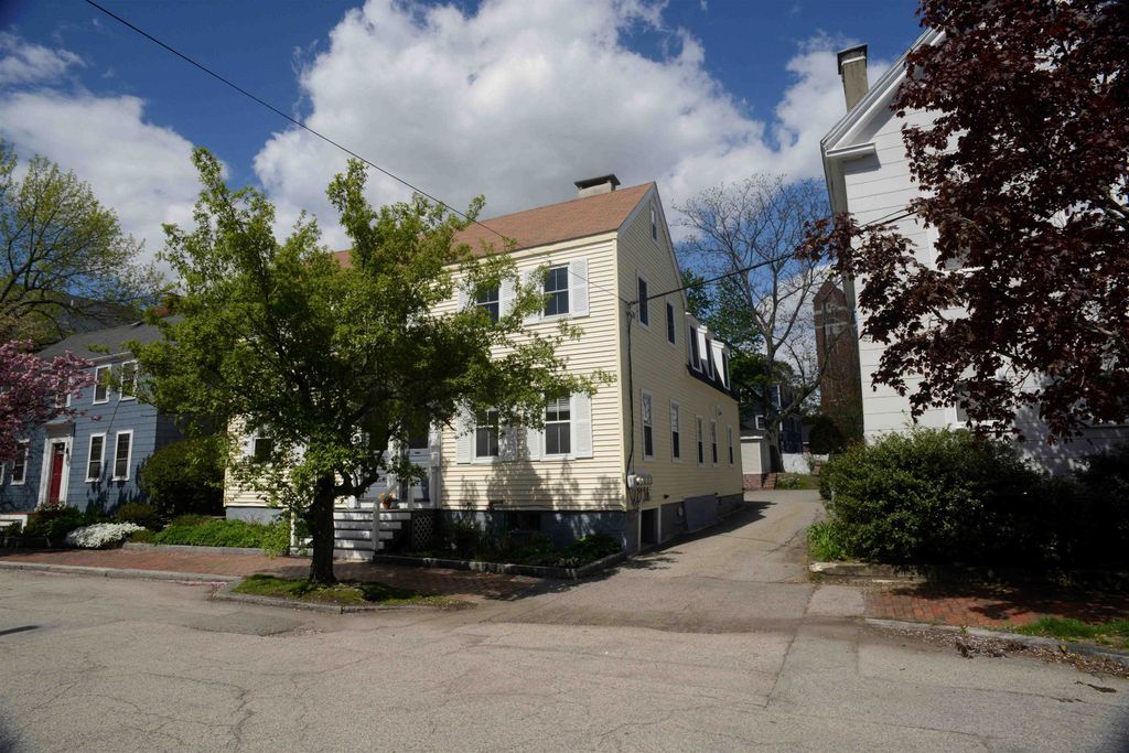 Photo of 145 Cabot Street #1, Portsmouth, NH 03801 (MLS # 5083347)