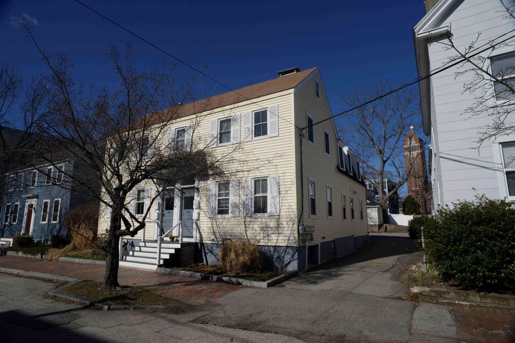 Photo of 145 Cabot Street #1, Portsmouth, NH 03801 (MLS # 5083347)