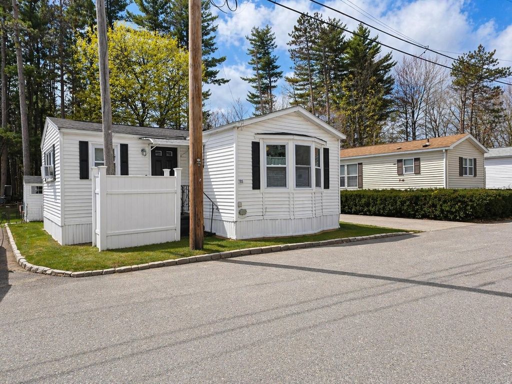 Photo of 55 Thistle Way, Manchester, NH 03109 (MLS # 5084622)