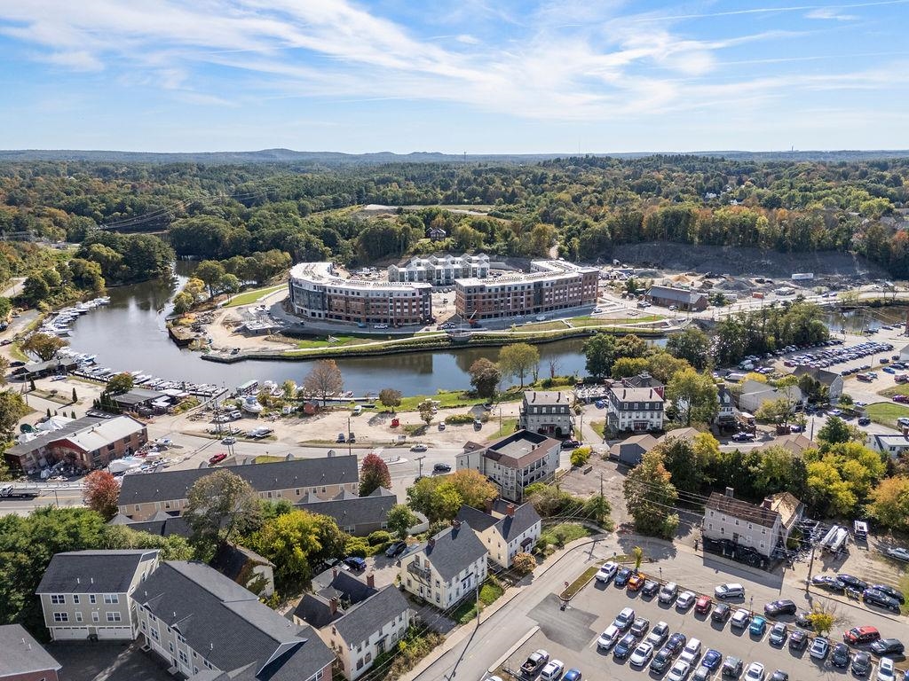 9-11 Mechanic Street