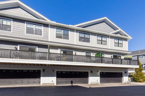 Photo of 50 Cate Street #22, Portsmouth, NH 03801 (MLS # 5081751)