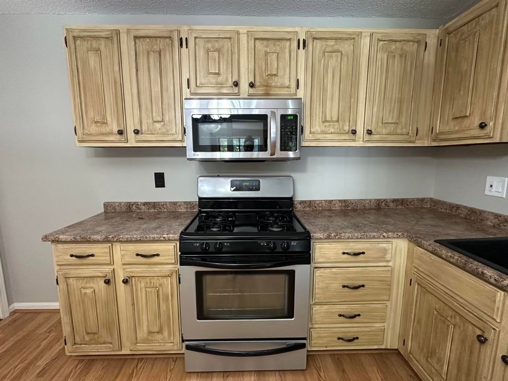 Photo of 23 Country Club Drive #39, Manchester, NH 03102 (MLS # 5064539)
