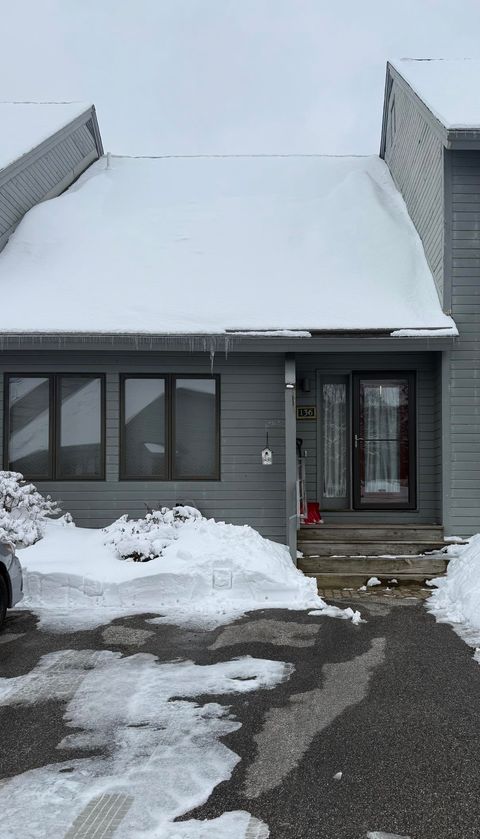 Photo of 5 Tsienneto Road #136, Derry, NH 03038 (MLS # 5077285)