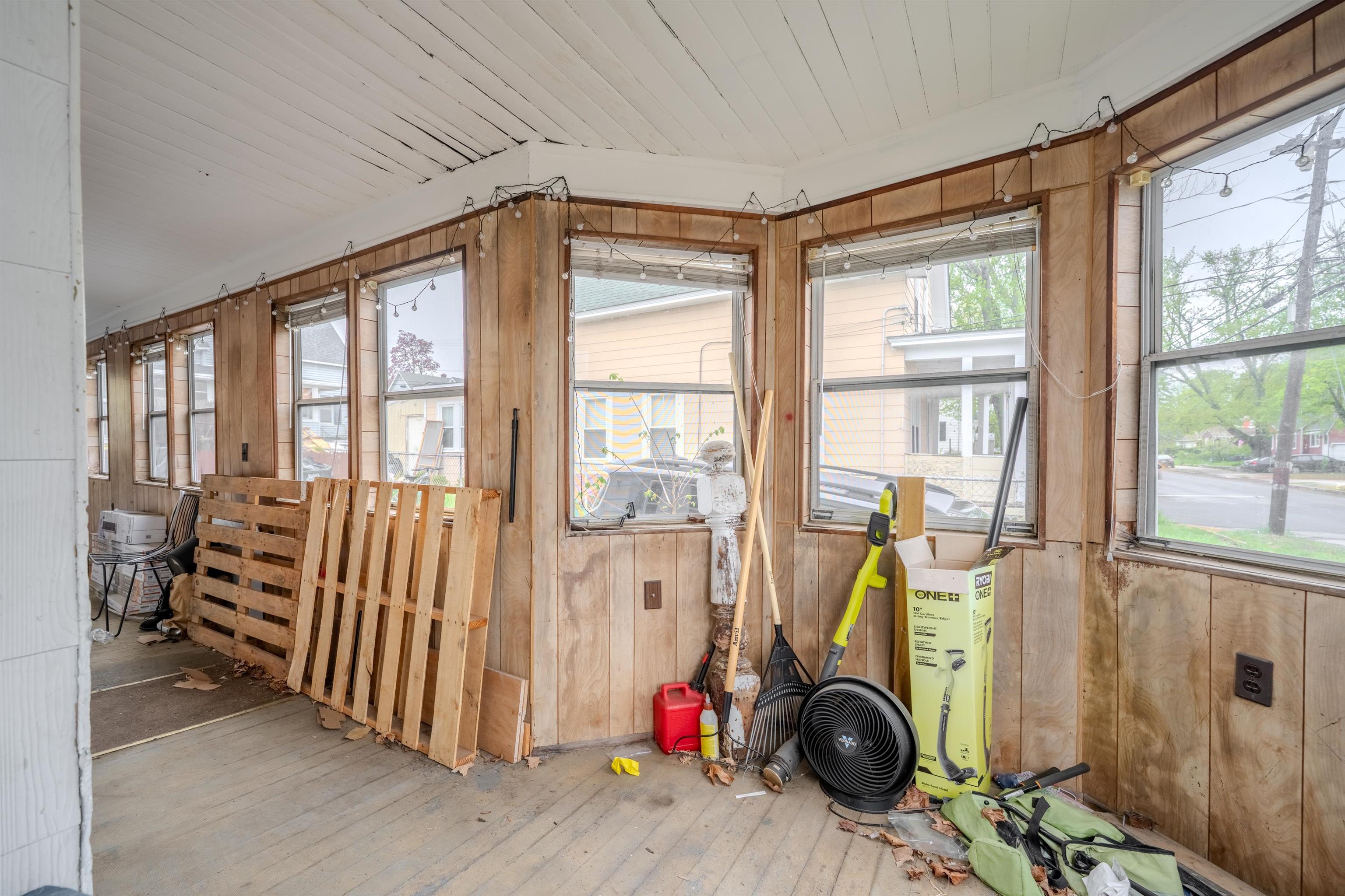 122 Jewett Street