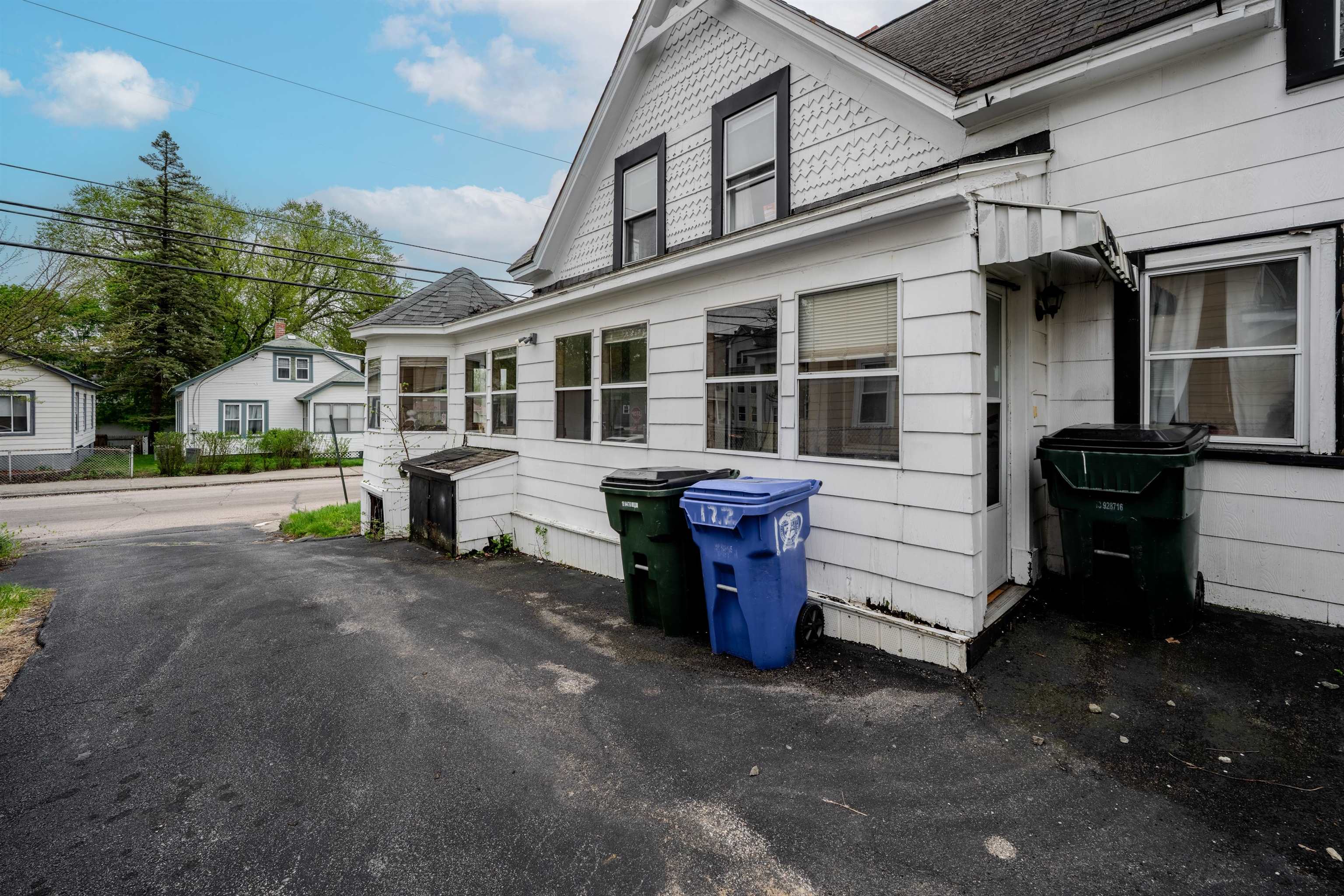 122 Jewett Street