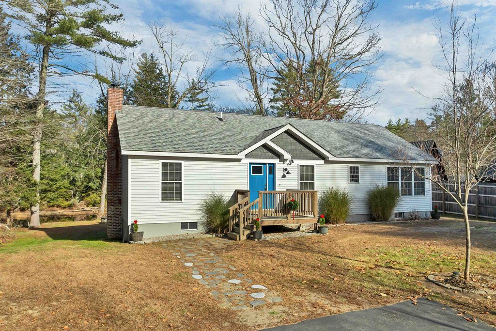 Photo of 7 Cashell Lane, Webster, NH 03303 (MLS # 5070442)
