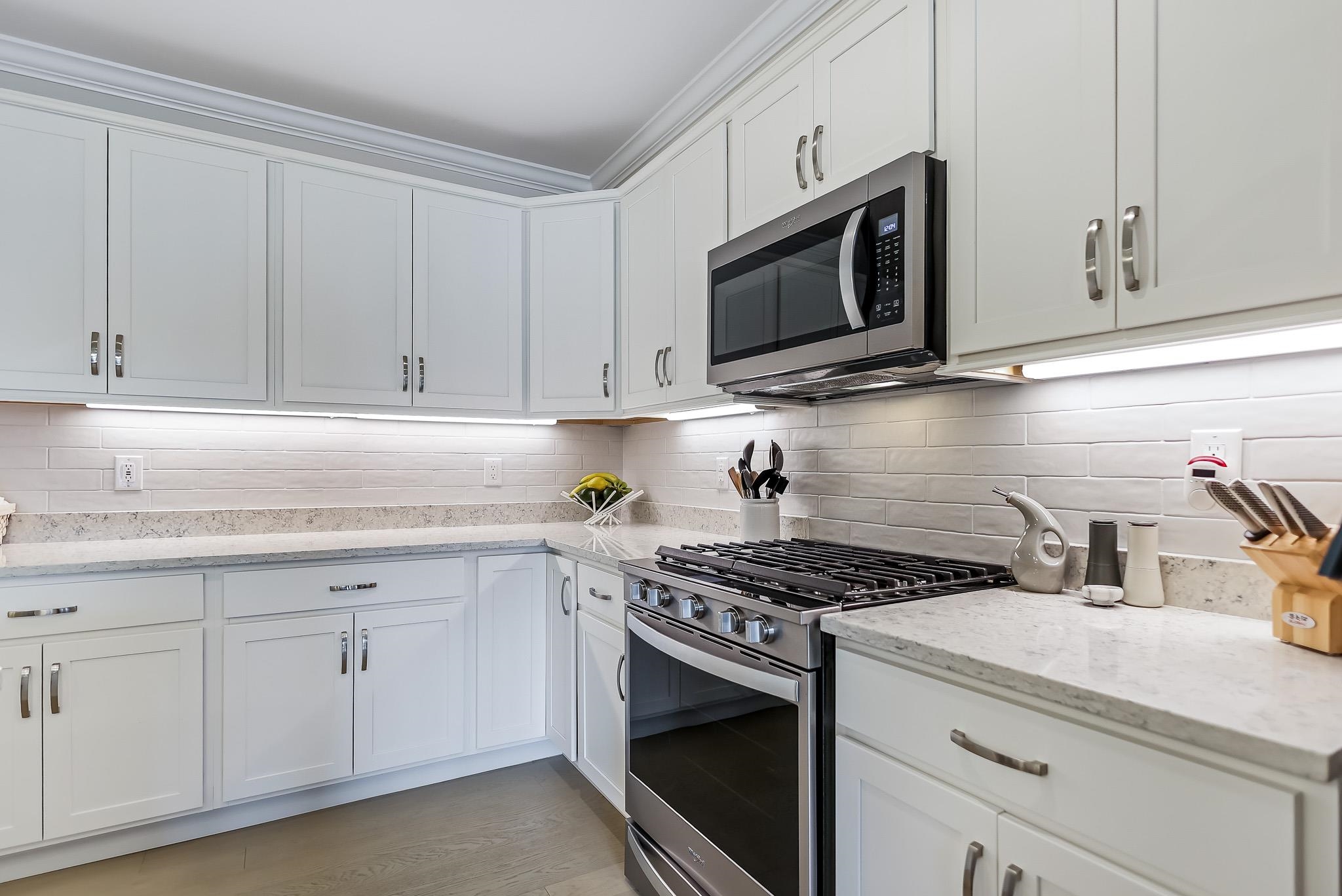 7 Longview Drive 204