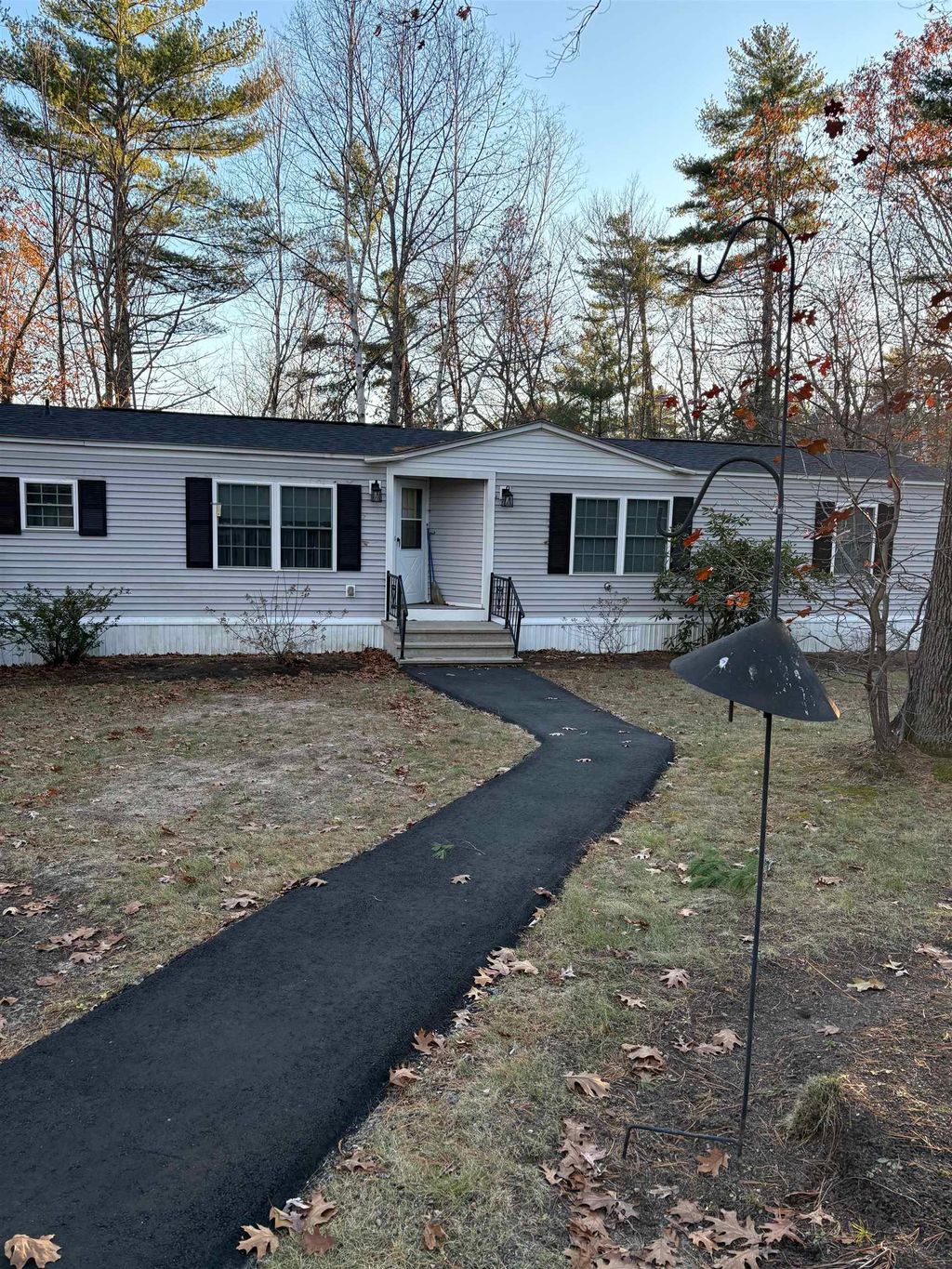 Photo of 4 Sunny Oaks Terrace, Wolfeboro, NH 03894 (MLS # 5070829)