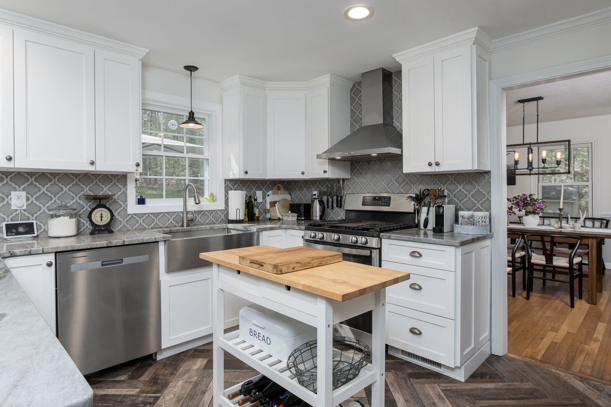 10 Greenbriar Lane