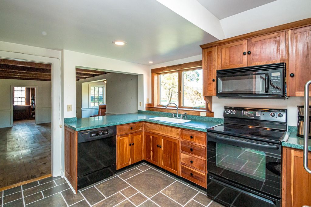 Photo of 49 Deer Hill Road, Tamworth, NH 03817 (MLS # 5067770)