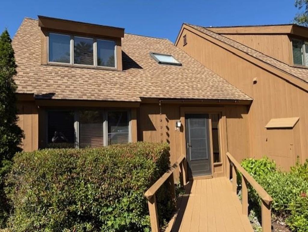 Photo of 14 Pioneer Point, Grantham, NH 03753 (MLS # 5027901)