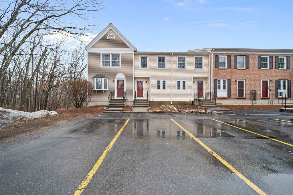 Photo of 922 fox hollow Way #922, Manchester, NH 03104 (MLS # 5079882)