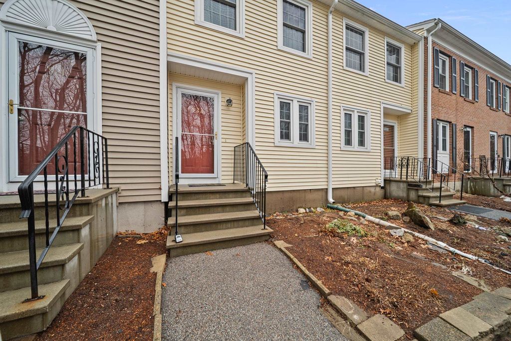 Photo of 922 fox hollow Way #922, Manchester, NH 03104 (MLS # 5079882)