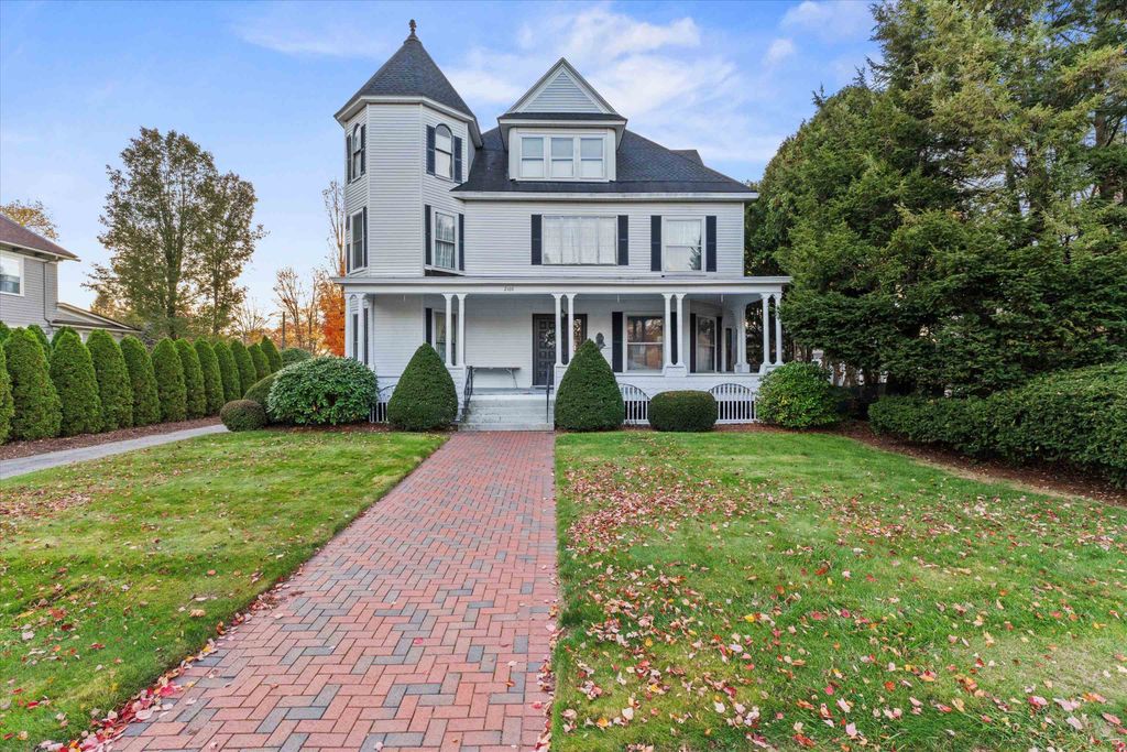 Photo of 2108 Elm Street, Manchester, NH 03104 (MLS # 5068026)