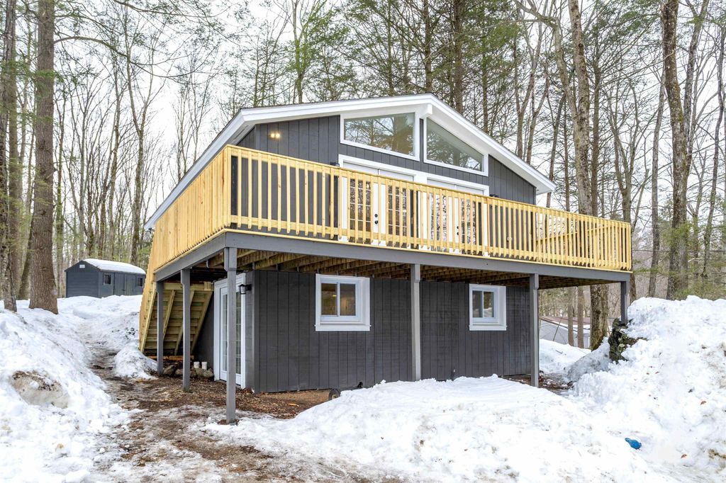 Photo of 8 King Arthur Drive, Farmington, NH 03835 (MLS # 5078482)