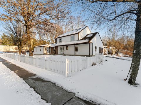 16 Lakewood Parkway Burlington VT 05408