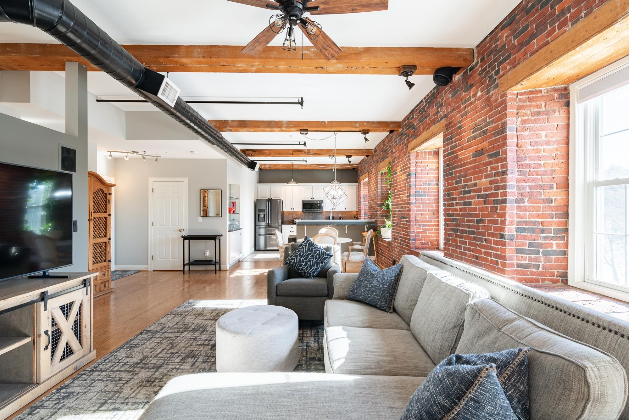 6 Bay Road 21
