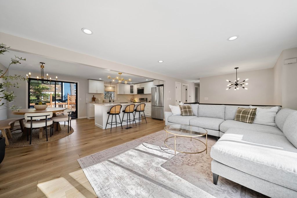 Photo of 27 Hyacinth Drive, Nashua, NH 03062 (MLS # 5080952)