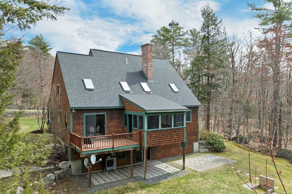 Photo of 518 Old Main Street, New London, NH 03257 (MLS # 5085691)