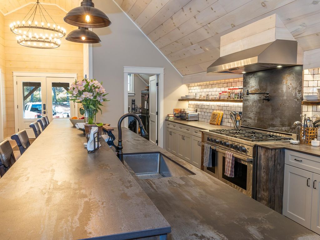 Photo of 14 Hurricane Road, Westmoreland, NH 03467 (MLS # 5065116)