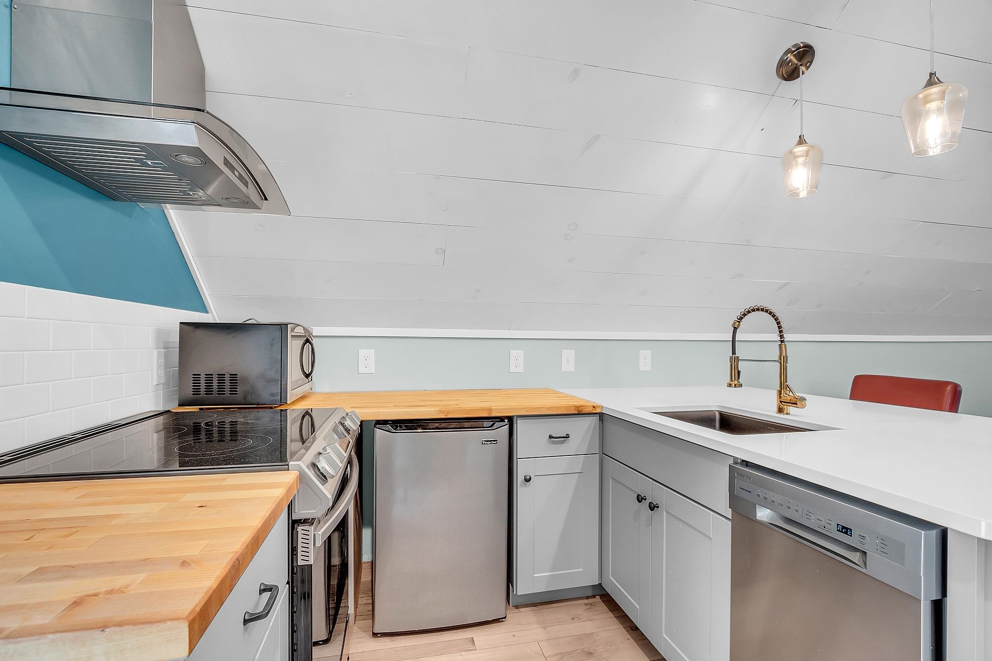 10 Wallace Brook Circle