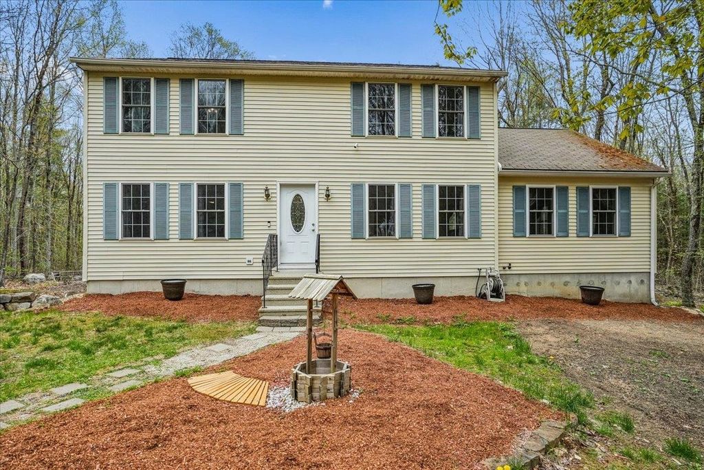 Photo of 84 Horizon Lane, Candia, NH 03034 (MLS # 5088192)