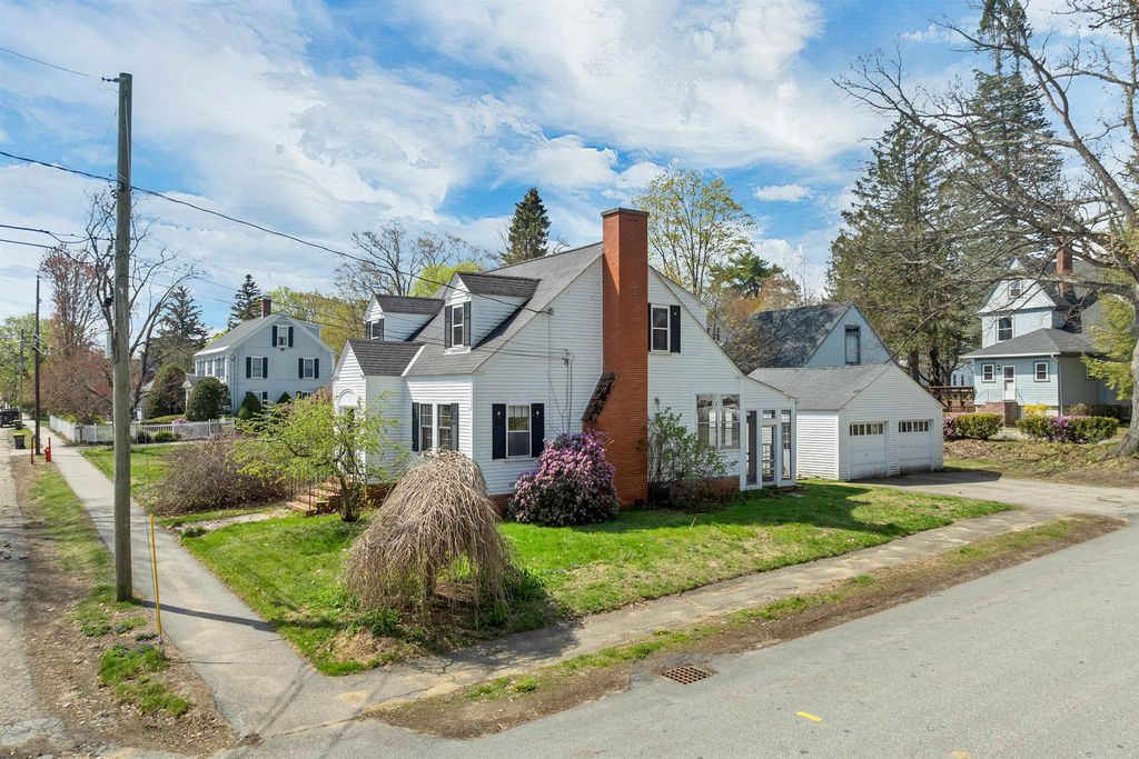Photo of 124 Dartmouth Street, Laconia, NH 03246 (MLS # 5087445)