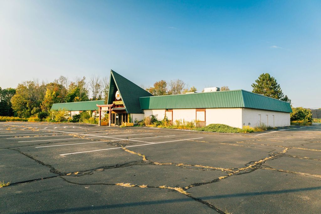 Photo of 347 Shattuck Way, Newington, NH 03801 (MLS # 5021847)