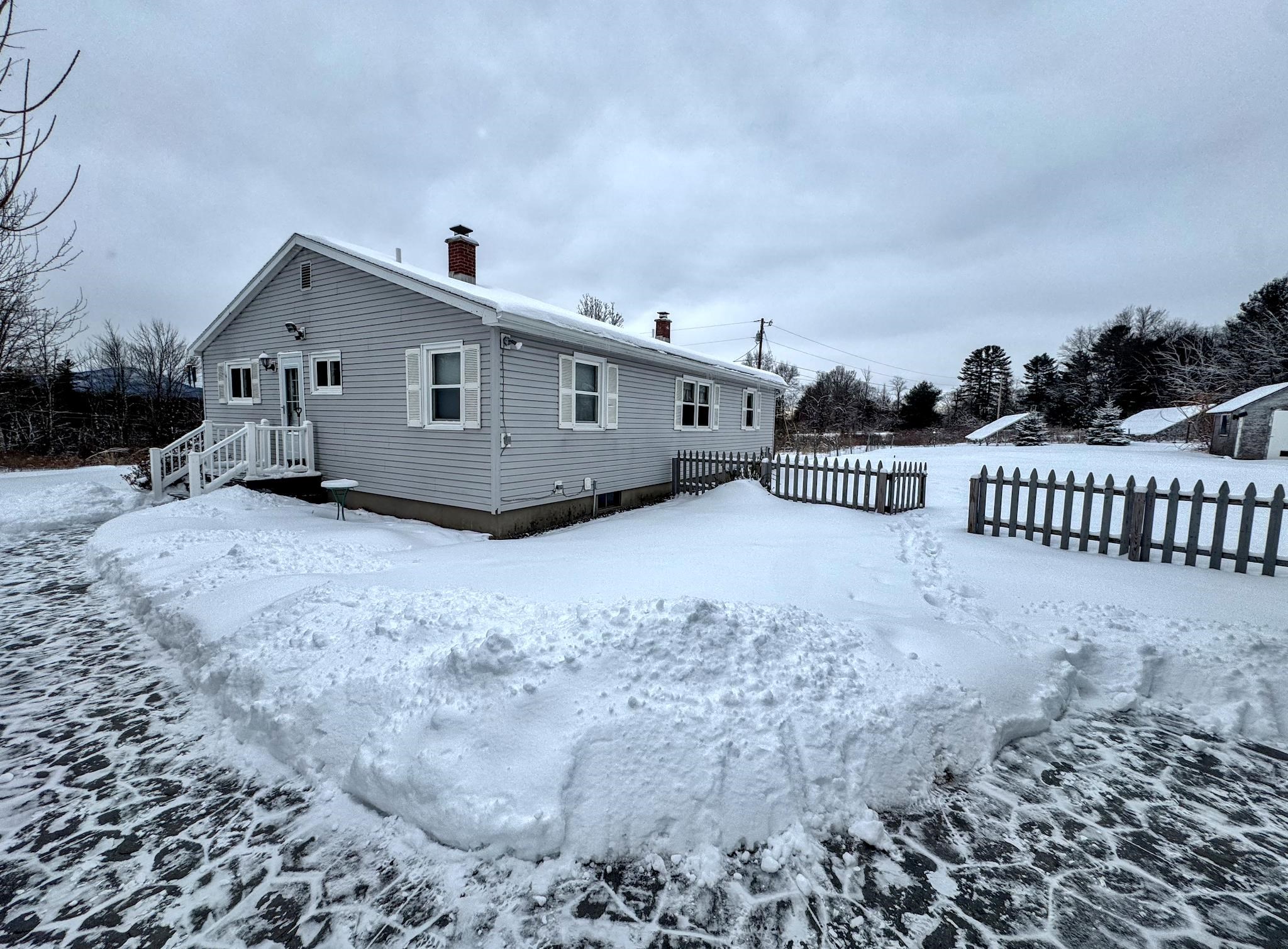 27 Broken Pines Drive