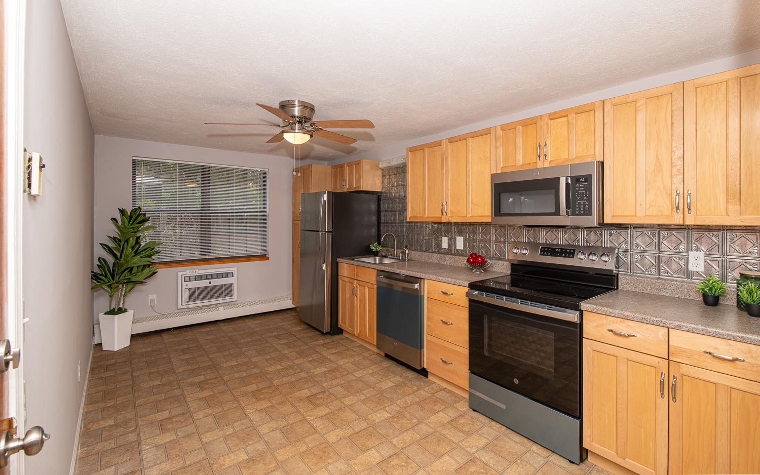 48 Westville Road 2-5