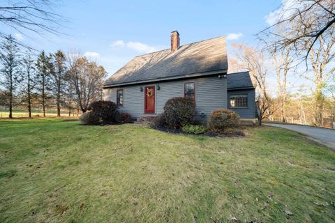 73 Pine Street Danville NH 03819