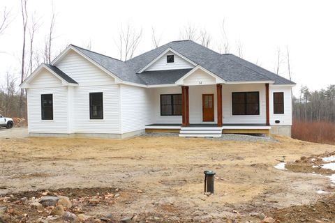 Photo of 422 Dawn Court #23, Pembroke, NH 03275 (MLS # 5054884)