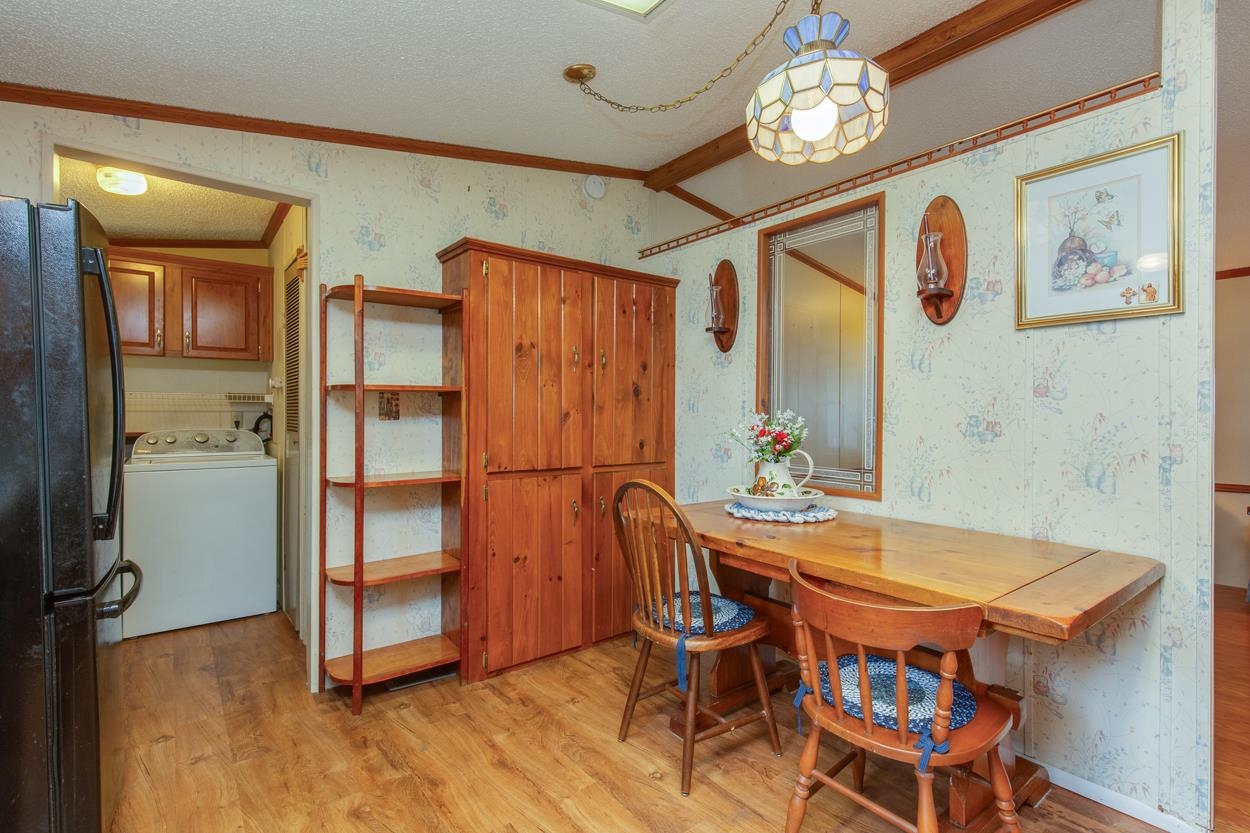 Gilford, New Hampshire 03249, United States, 2 Bedrooms Bedrooms, ,2 BathroomsBathrooms,Residential,Pending,152512