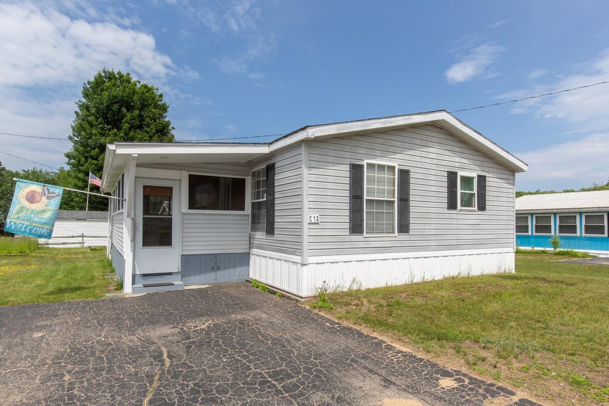 Gilford, New Hampshire 03249, United States, 2 Bedrooms Bedrooms, ,2 BathroomsBathrooms,Residential,Pending,152512