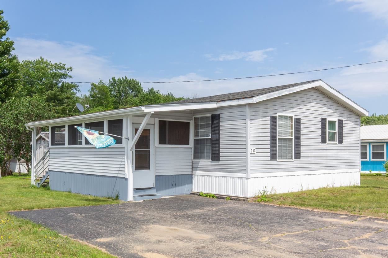 Gilford, New Hampshire 03249, United States, 2 Bedrooms Bedrooms, ,2 BathroomsBathrooms,Residential,Pending,152512