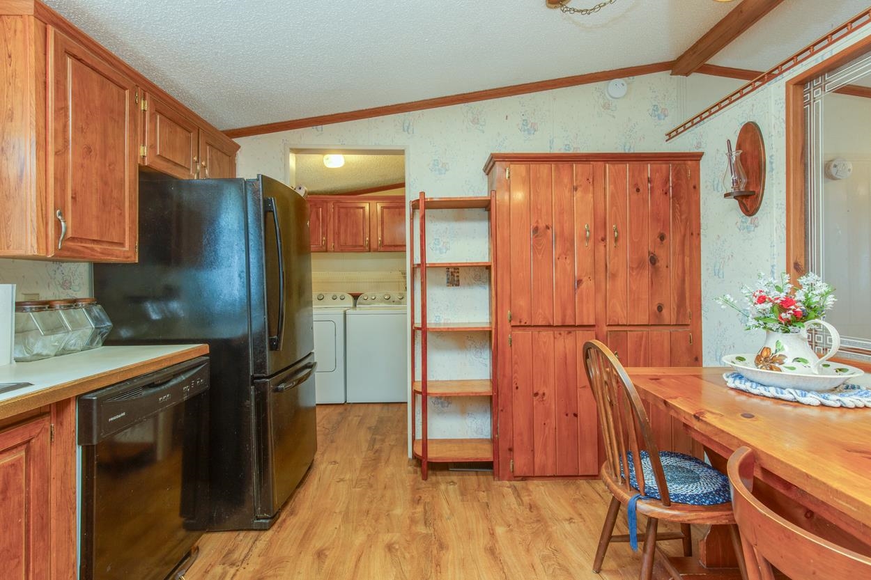 Gilford, New Hampshire 03249, United States, 2 Bedrooms Bedrooms, ,2 BathroomsBathrooms,Residential,Pending,152512