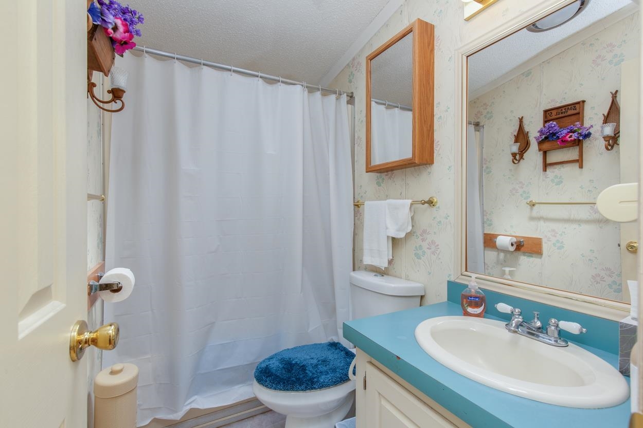 Gilford, New Hampshire 03249, United States, 2 Bedrooms Bedrooms, ,2 BathroomsBathrooms,Residential,Pending,152512