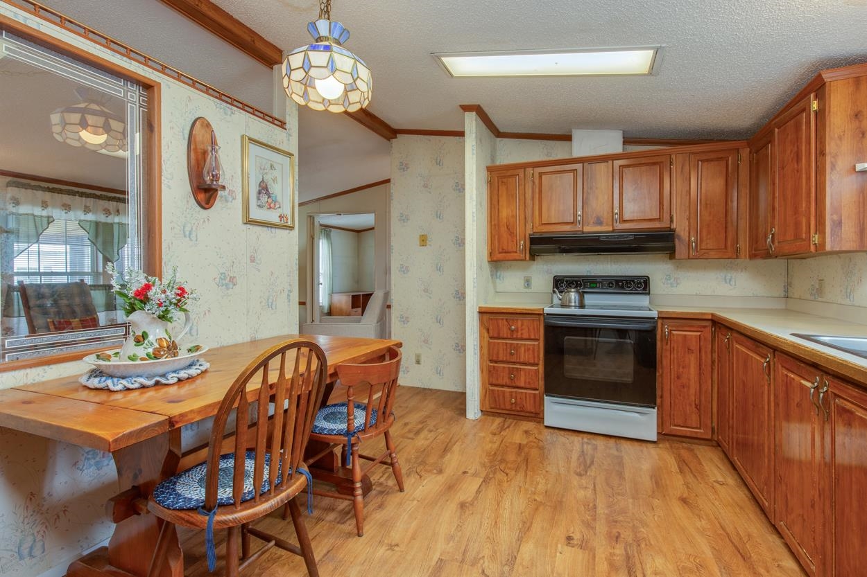 Gilford, New Hampshire 03249, United States, 2 Bedrooms Bedrooms, ,2 BathroomsBathrooms,Residential,Pending,152512