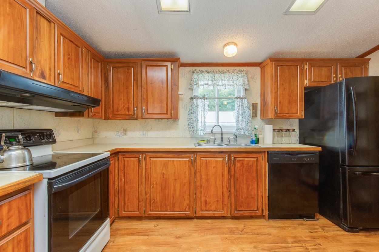 Gilford, New Hampshire 03249, United States, 2 Bedrooms Bedrooms, ,2 BathroomsBathrooms,Residential,Pending,152512